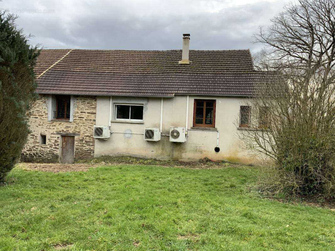 Maison à BUSSIERE-SAINT-GEORGES