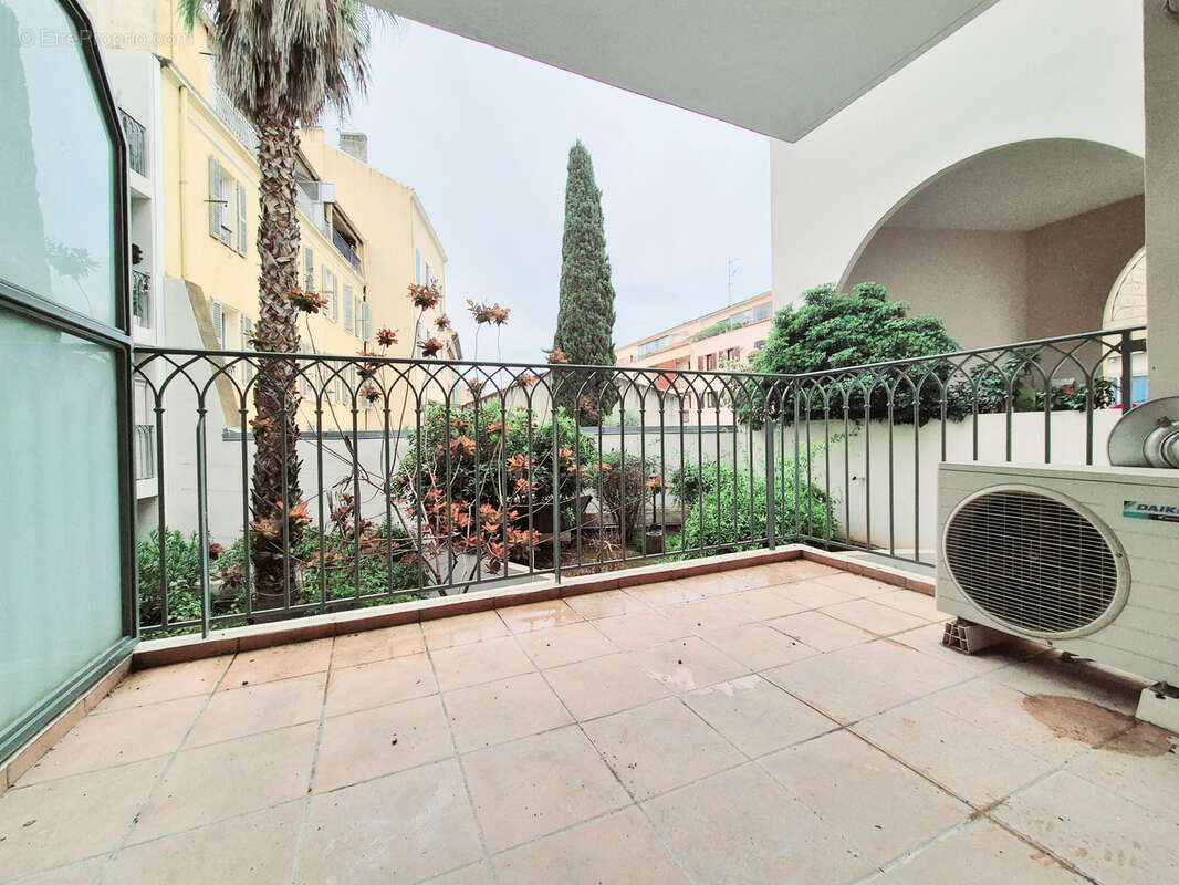 Appartement à HYERES