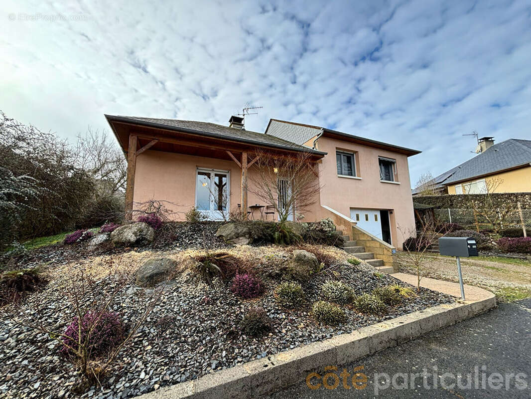 Maison à LUC-LA-PRIMAUBE