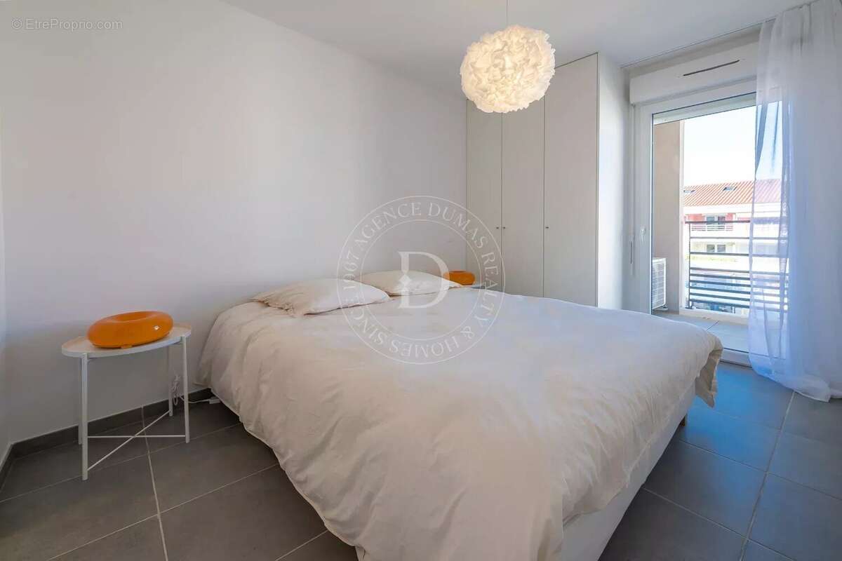 Nice – Port  Appartement neuf 3 pièces à deux pas du port et de la mer - photo 4