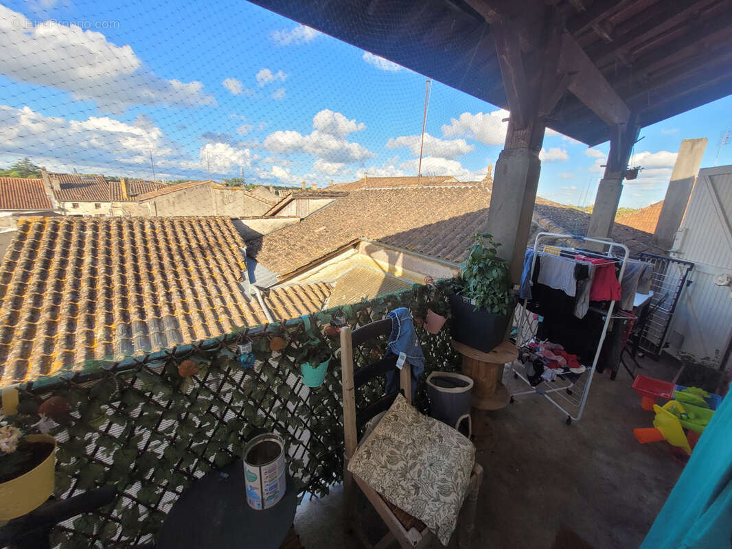 Appartement à SAINTE-BAZEILLE