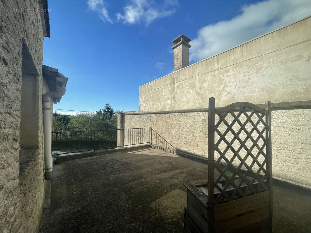 Photo 4 - Appartement à SAINT-JUST-LA-PENDUE