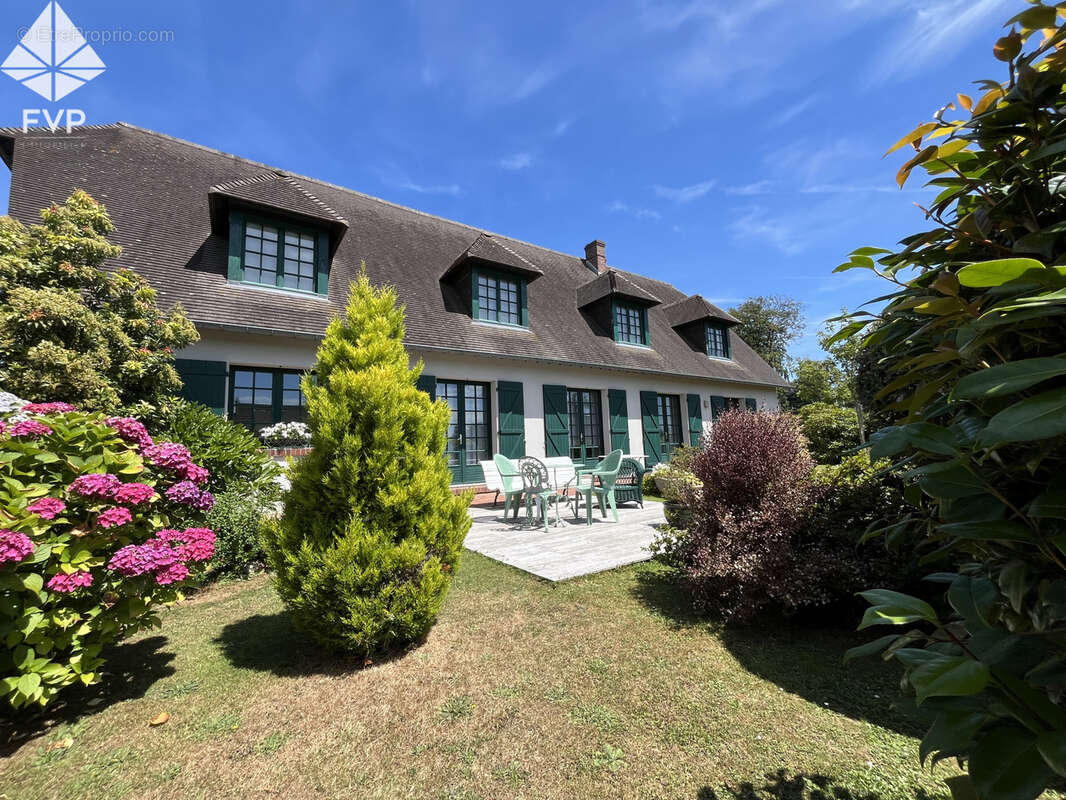 Maison à ANGERVILLE-LA-MARTEL