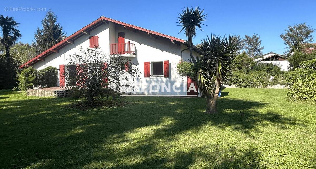 Maison à BASSUSSARRY