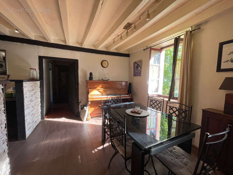 Maison à CERCY-LA-TOUR