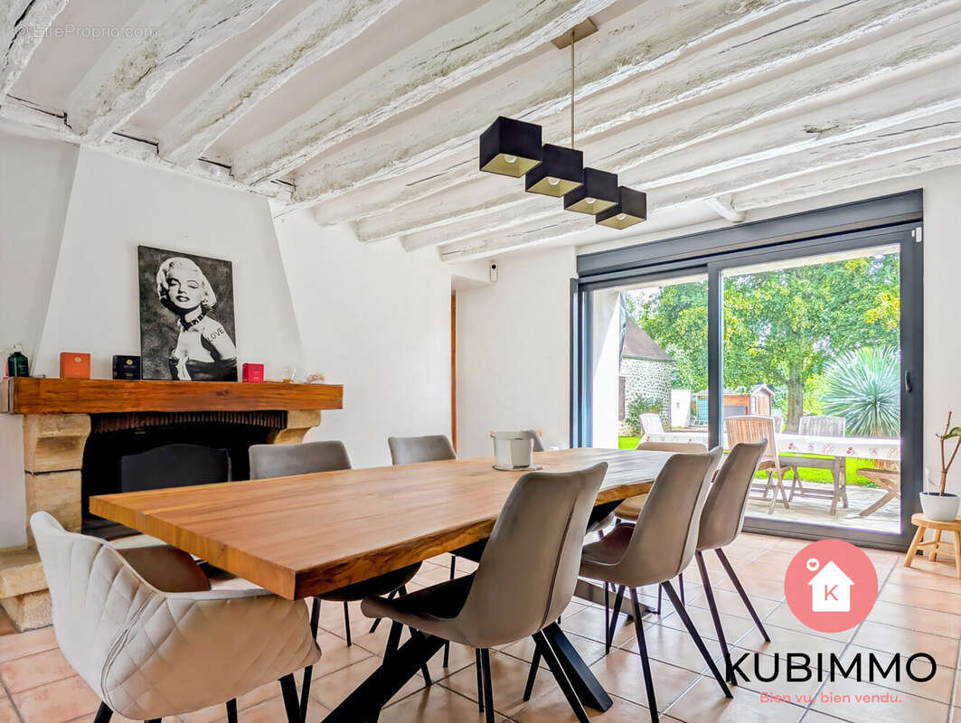 Maison à VILLENEUVE-SAINT-DENIS