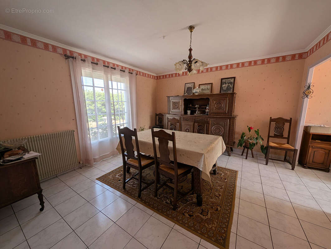 Maison à MORANNES