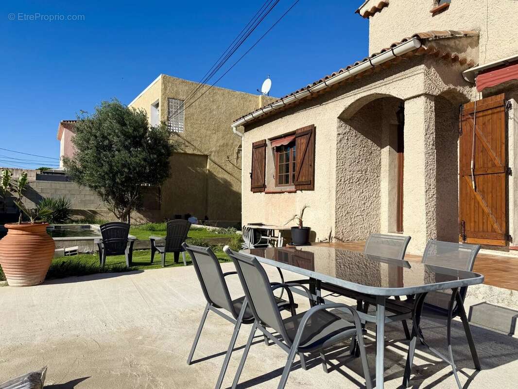 Maison à SAINT-VICTORET