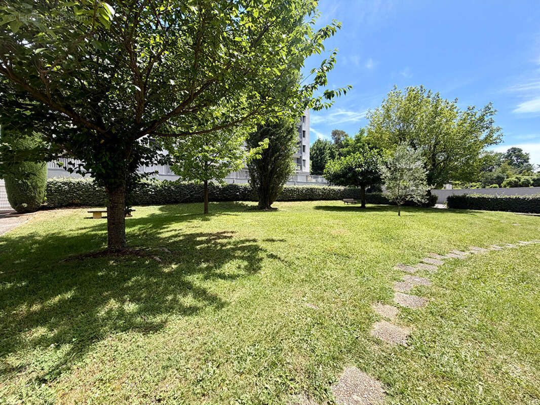 Appartement Valence T2 - 49.5 m2 avec grand balcon et place de parking privative - photo 8