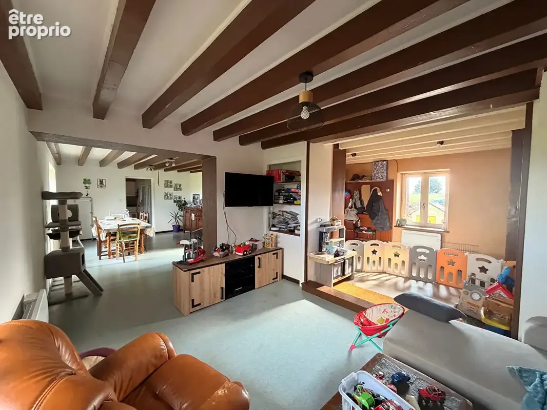 Nouveaute a 2 kms de sulignat...maison avec dependance sur 2800 m² terrain - photo 6