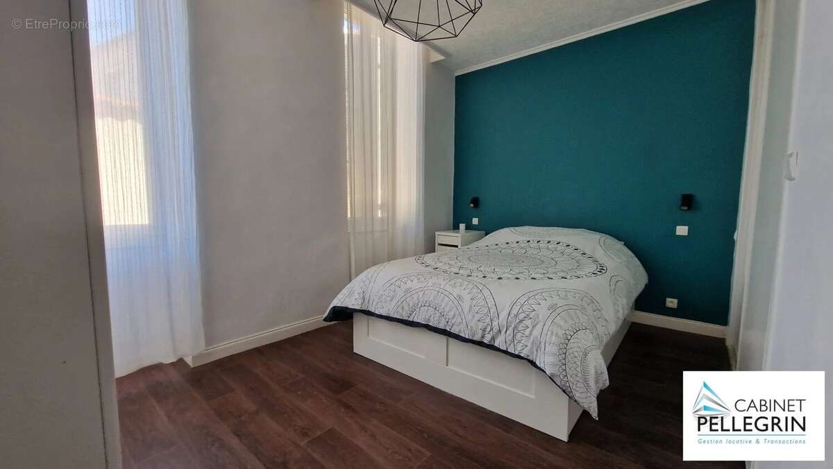 Appartement à MARSEILLE-5E