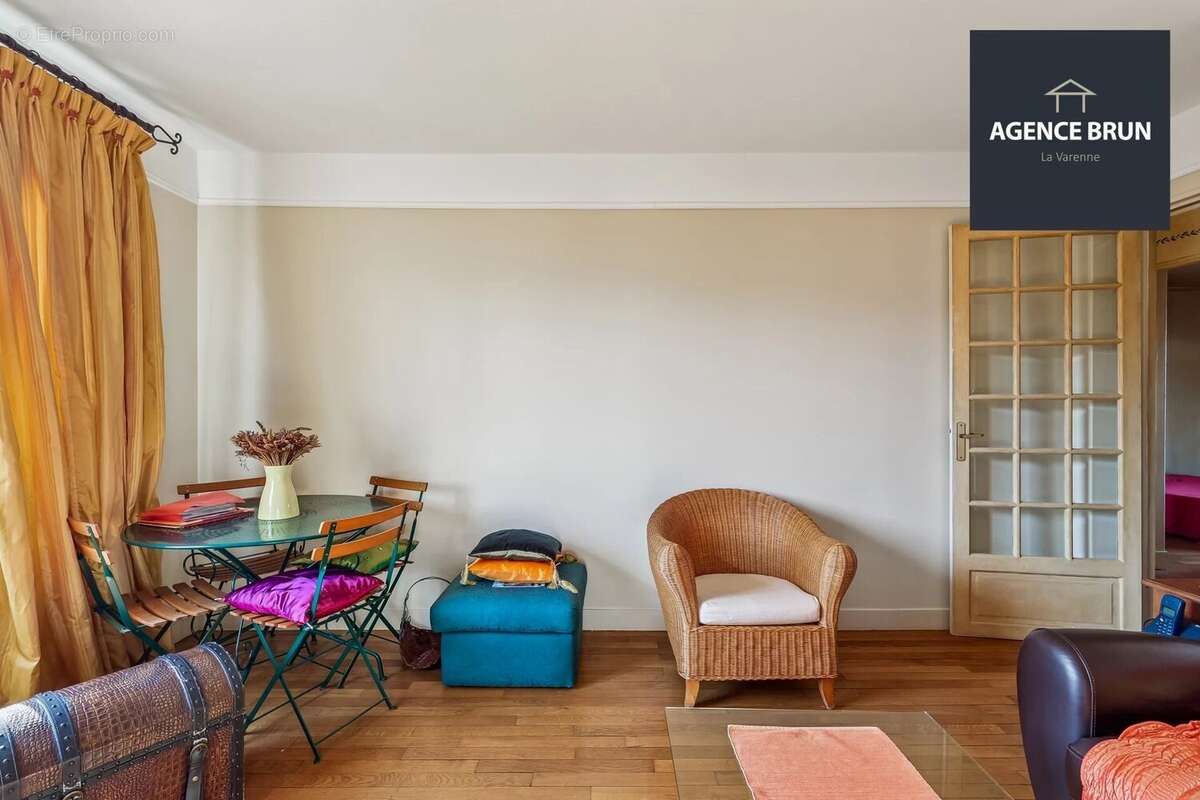 Appartement à SAINT-MAUR-DES-FOSSES