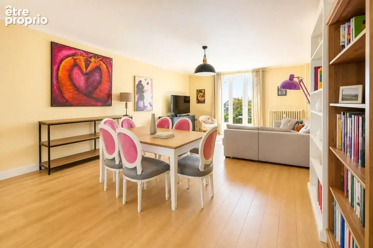 94 m² - 3 chambres - Balcon - Parking - Cave - Ascenseur - photo 6