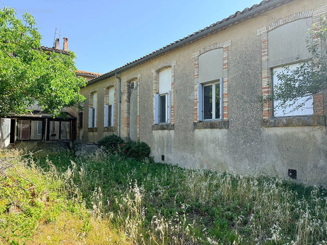 Maison à VILLEMOUSTAUSSOU