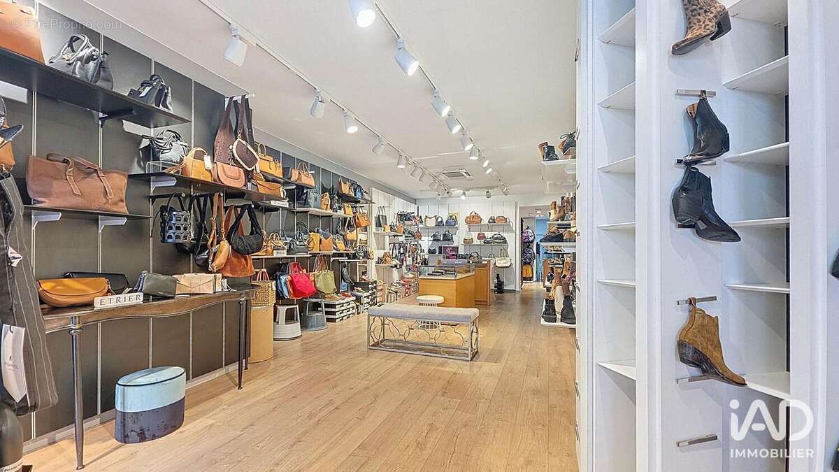 Photo 2 - Commerce à MOULINS