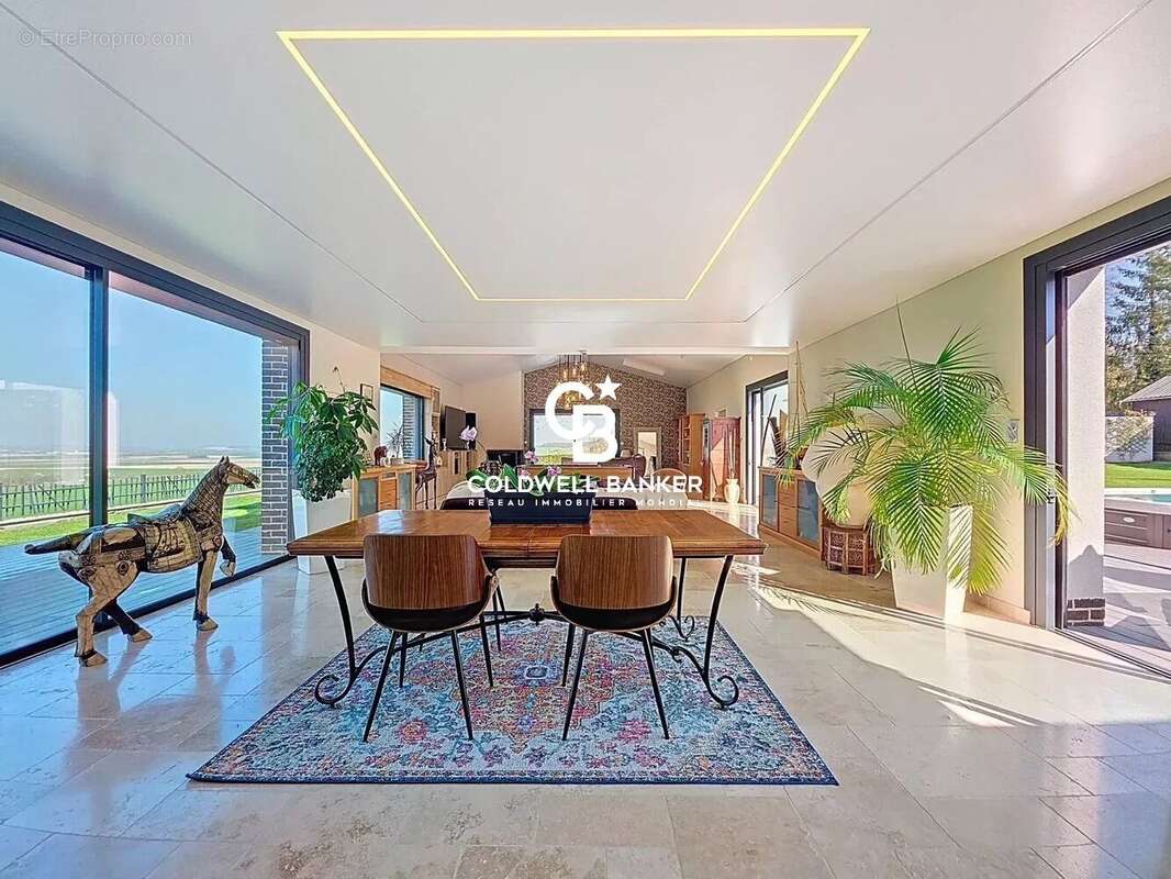 Maison à BLANGY-TRONVILLE