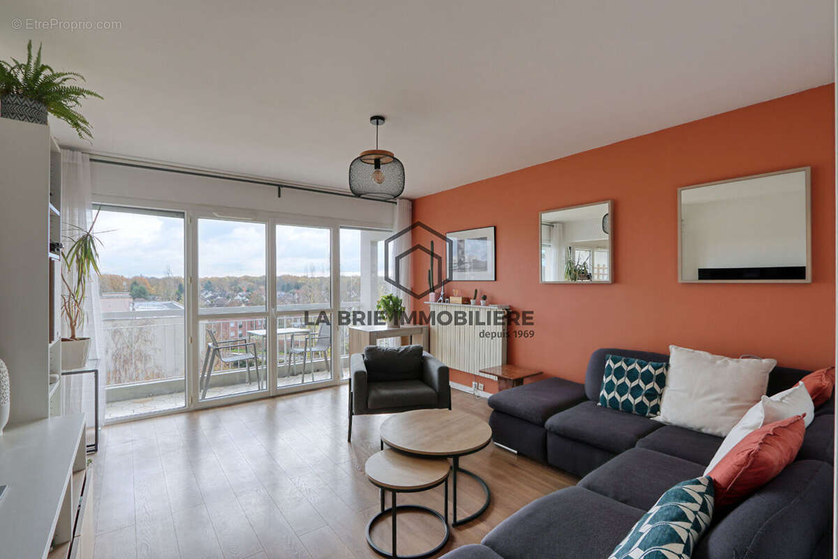 Appartement à LIMEIL-BREVANNES