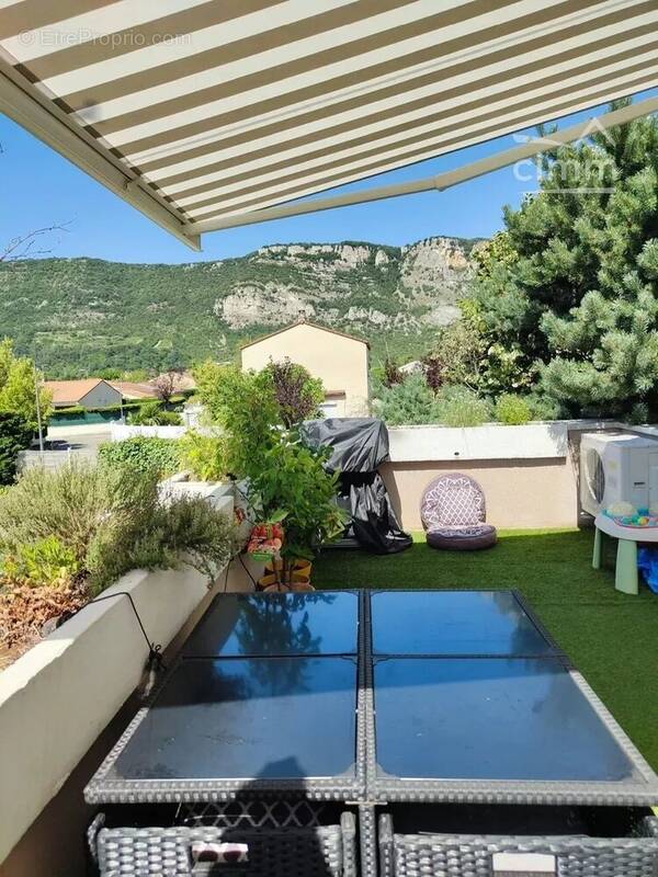 Appartement à GUILHERAND-GRANGES