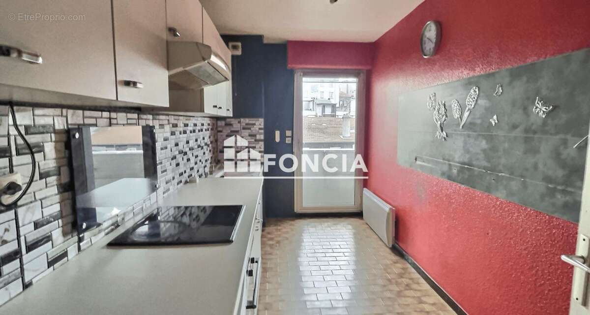 Appartement à SAINT-ETIENNE