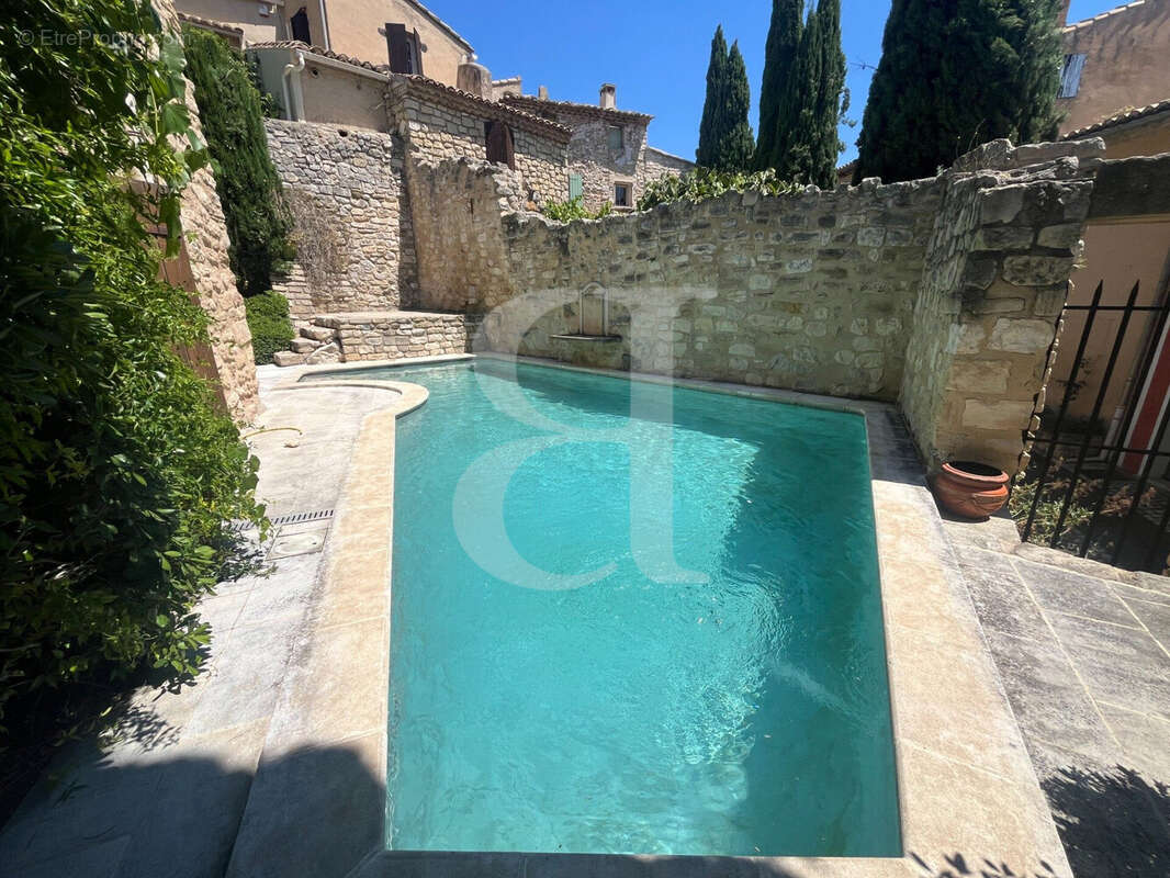 Maison à LE BARROUX