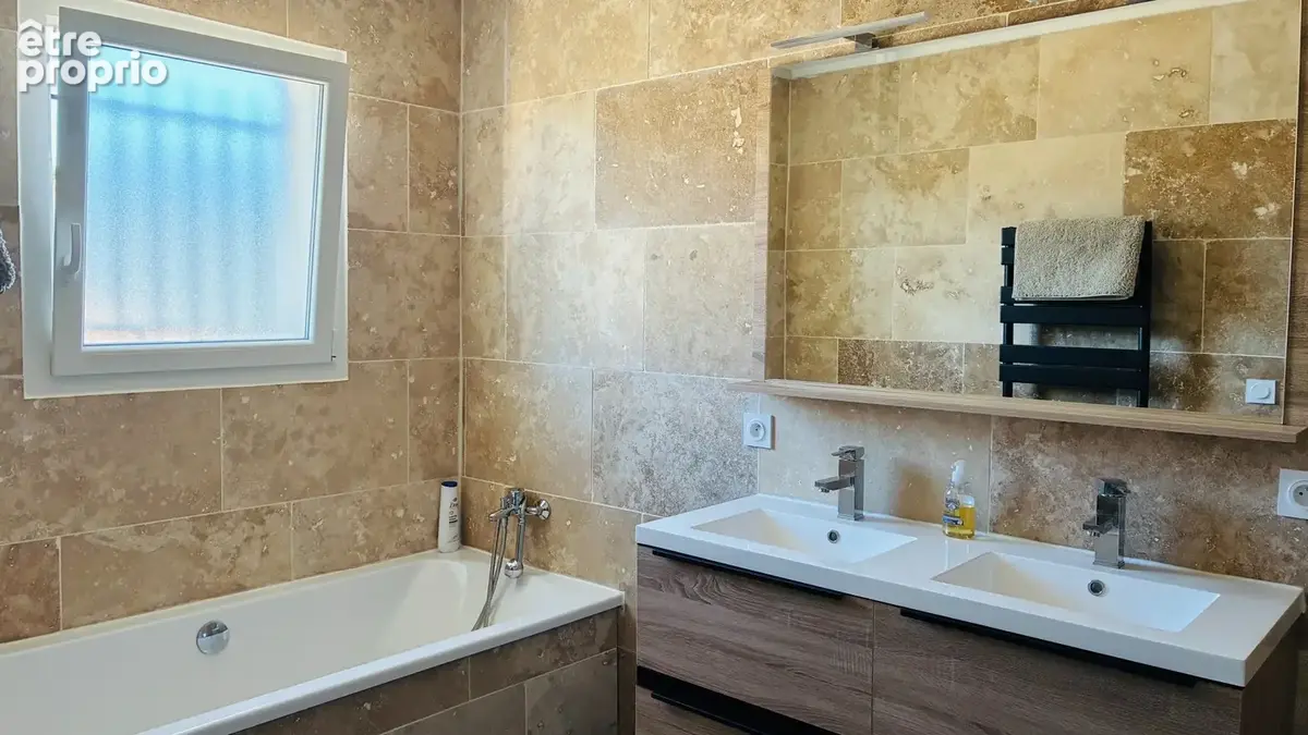 Maison 4 pièces 105 m² à vendre à Gajan (30730) - photo 9