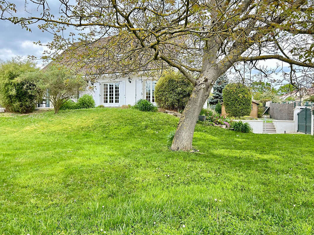 Maison à PONTOISE