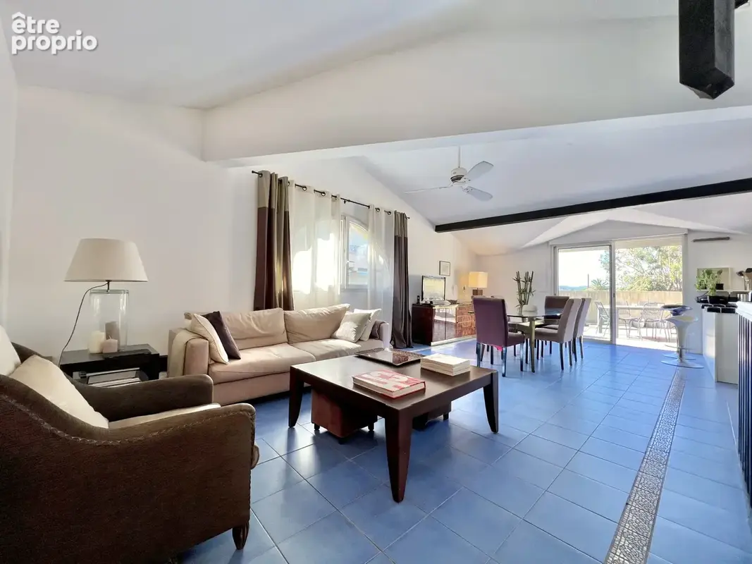 Appartement duplex 3 chambres avec grandes terrasses à Sainte Maxime. - photo 2