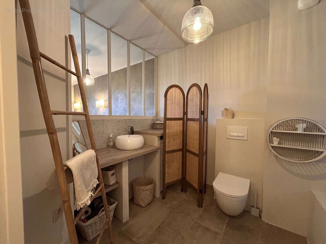 Appartement à MALLEMORT