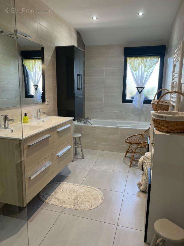 Appartement D'exception Gerardmer 5 pièce(s) 112 m2 - photo 13