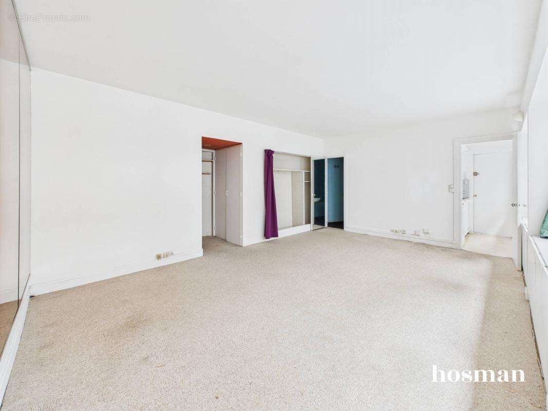 Appartement à PARIS-7E