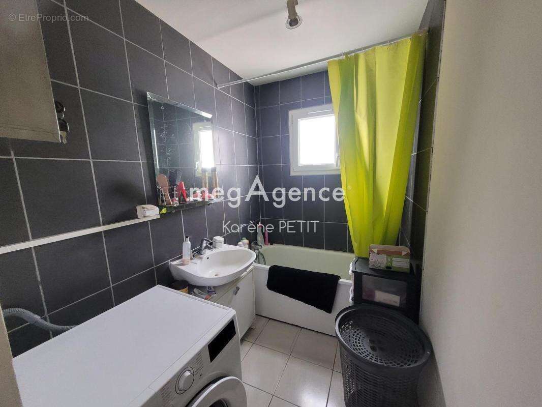 Maison à LE COUDRAY-SAINT-GERMER