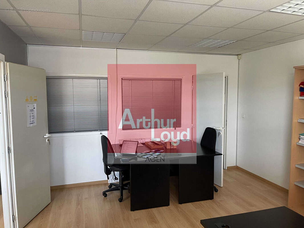 Commerce à ESTILLAC