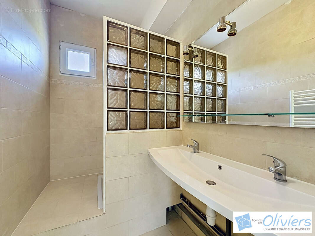 Appartement à SAINT-REMY-LES-CHEVREUSE