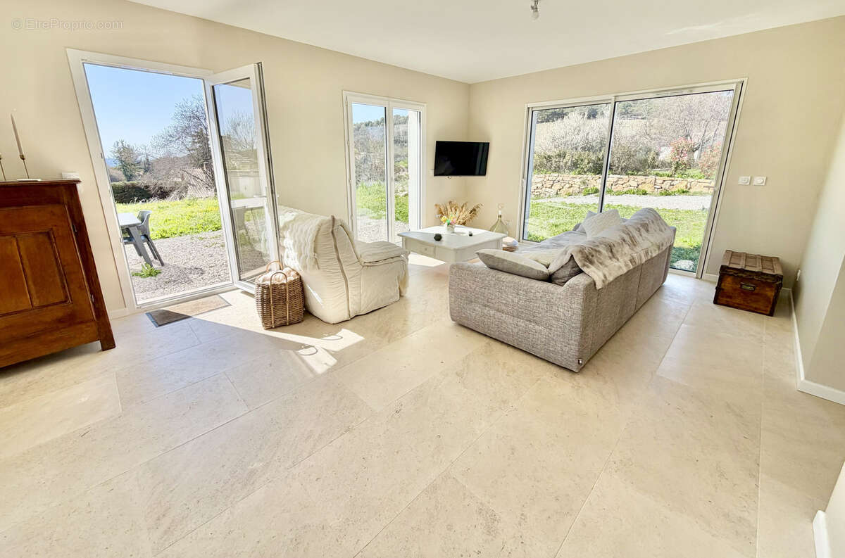 Maison à FORCALQUIER