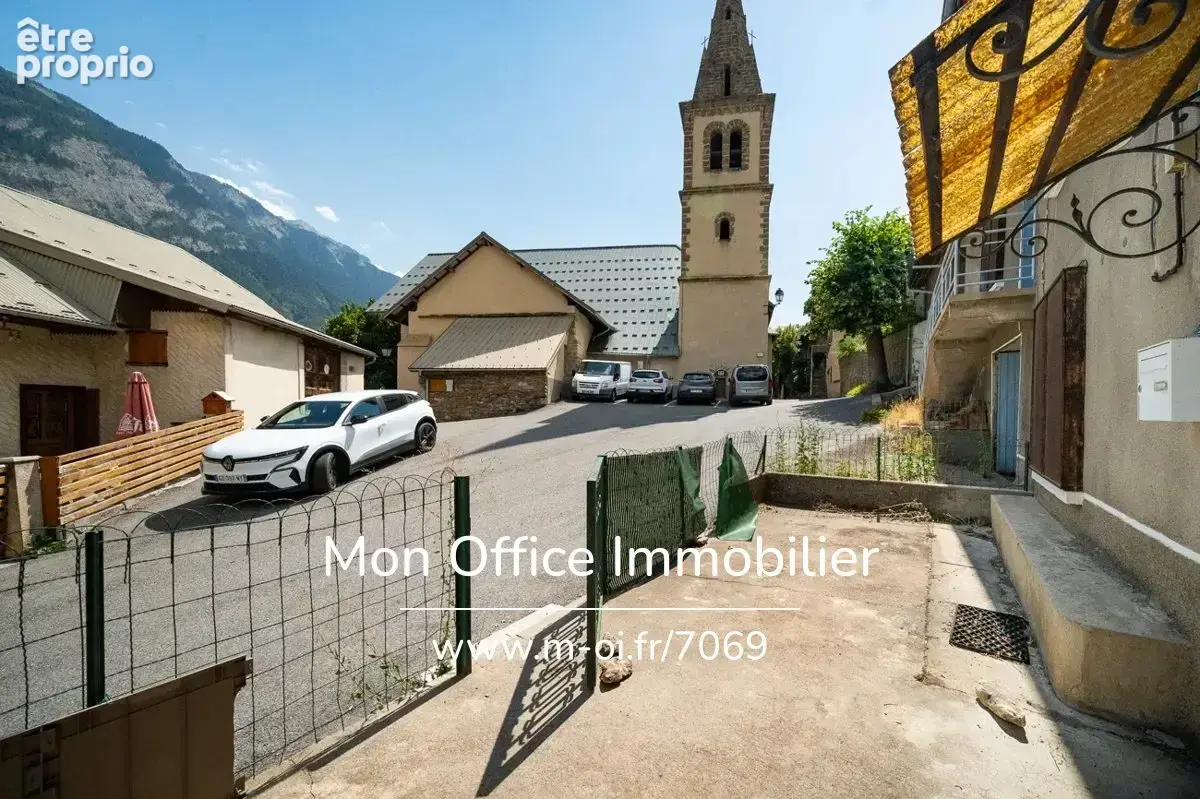 Référence : 7069-MTE - Maison 220 m² à rénover - centre village - photo 4