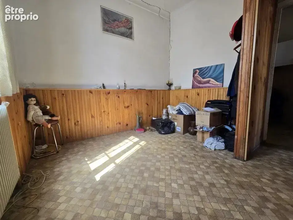 Proche Libération 2 et 3 Pièces à rénover vues panoramiques - photo 14