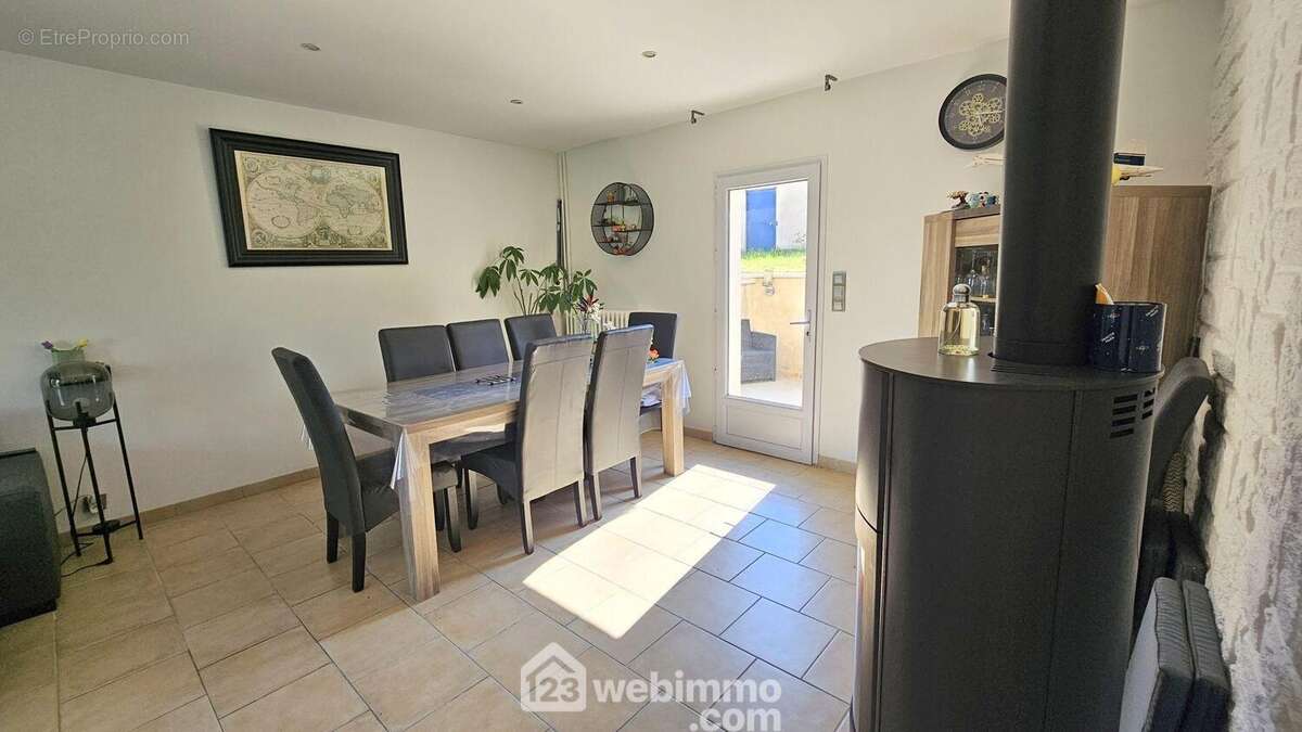 L'espace salle à manger très conviviale. - Maison à MALESHERBES