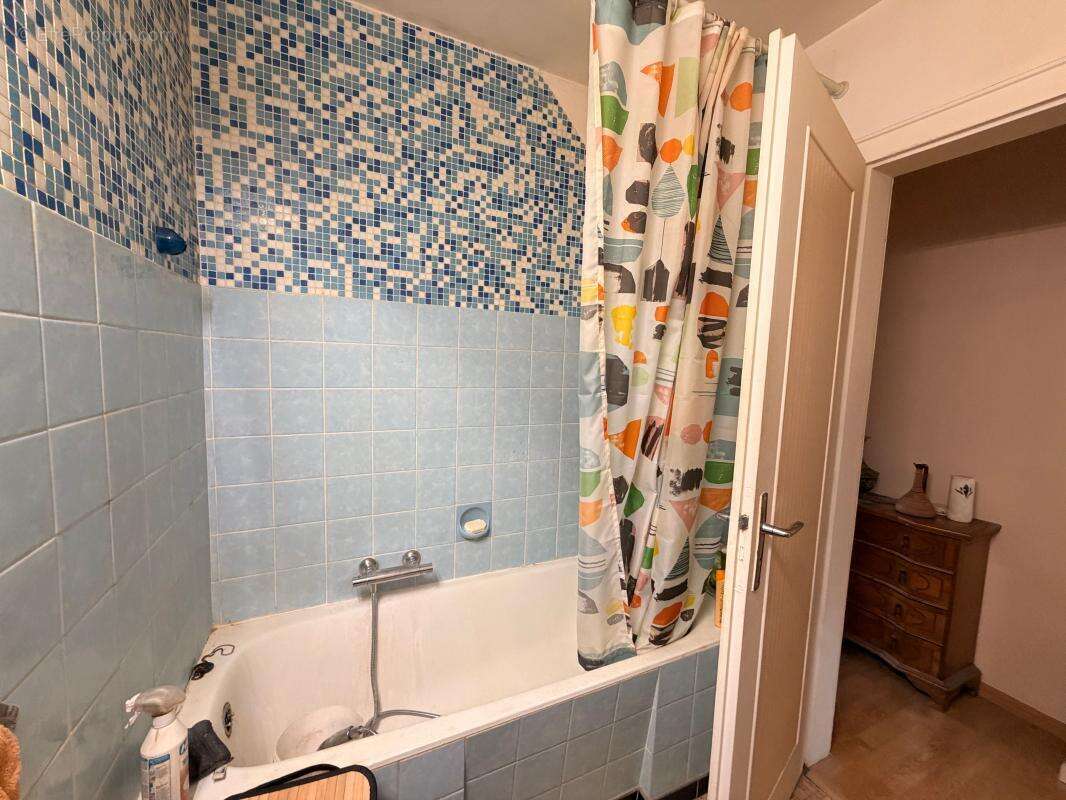 À vendre – Appartement 2 pièces avec balcon et parking en sous-sol - photo 6