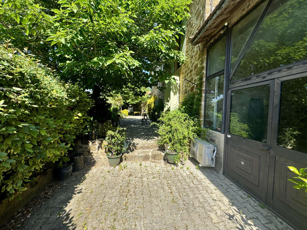 Maison à TRAVAILLAN
