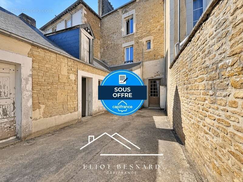 Maison à SAINT-PIERRE-SUR-DIVES