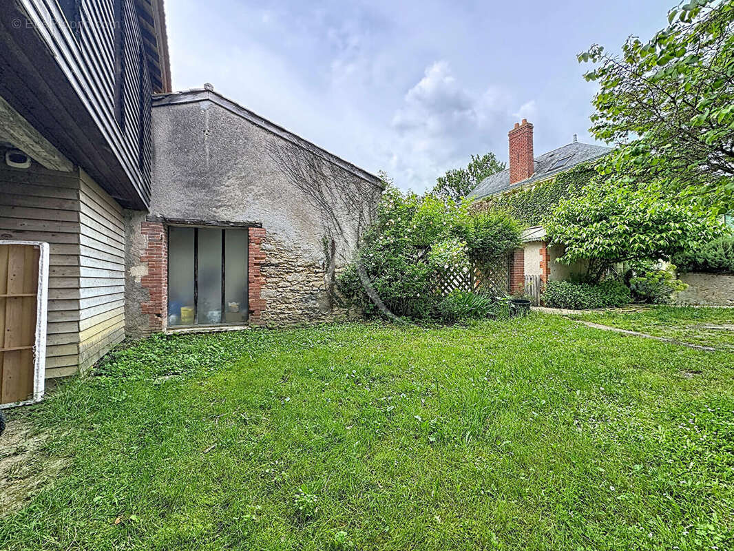 Maison à THOUARCE
