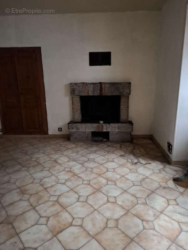 Maison à SAINT-MARTIN-DE-VALAMAS