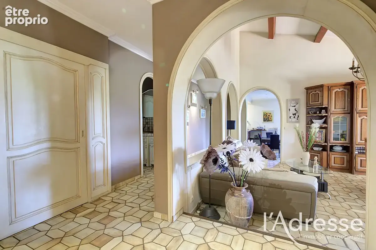 Maison FURIANI  7 pièces 207 m2  avec piscine . - photo 10