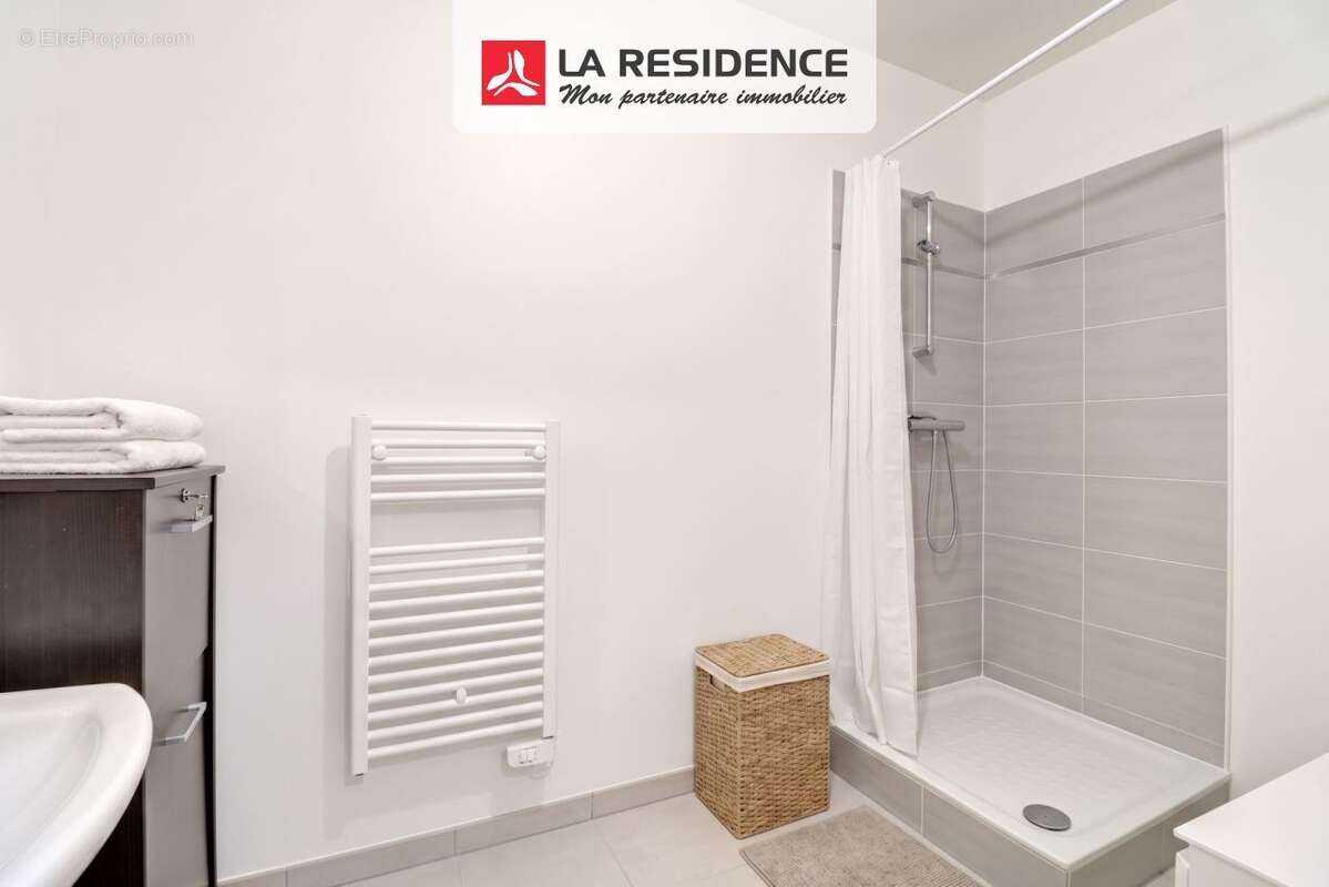 Commerce 65 m² à Roquebrune-Sur-Argens  - photo 6