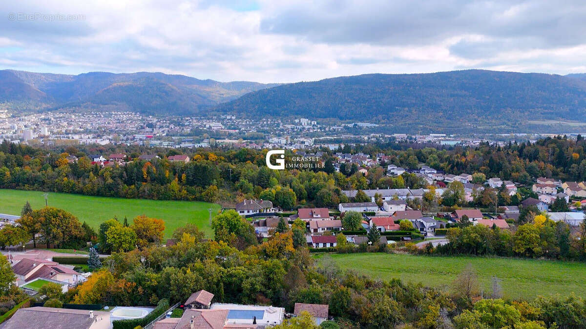 Maison à GEOVREISSET