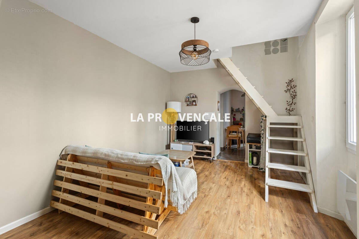 Appartement à TRETS