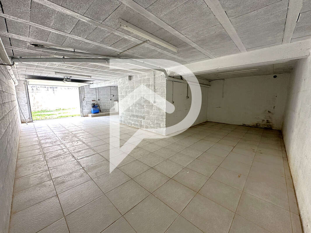 Maison à LA CHAUSSEE-D&#039;IVRY