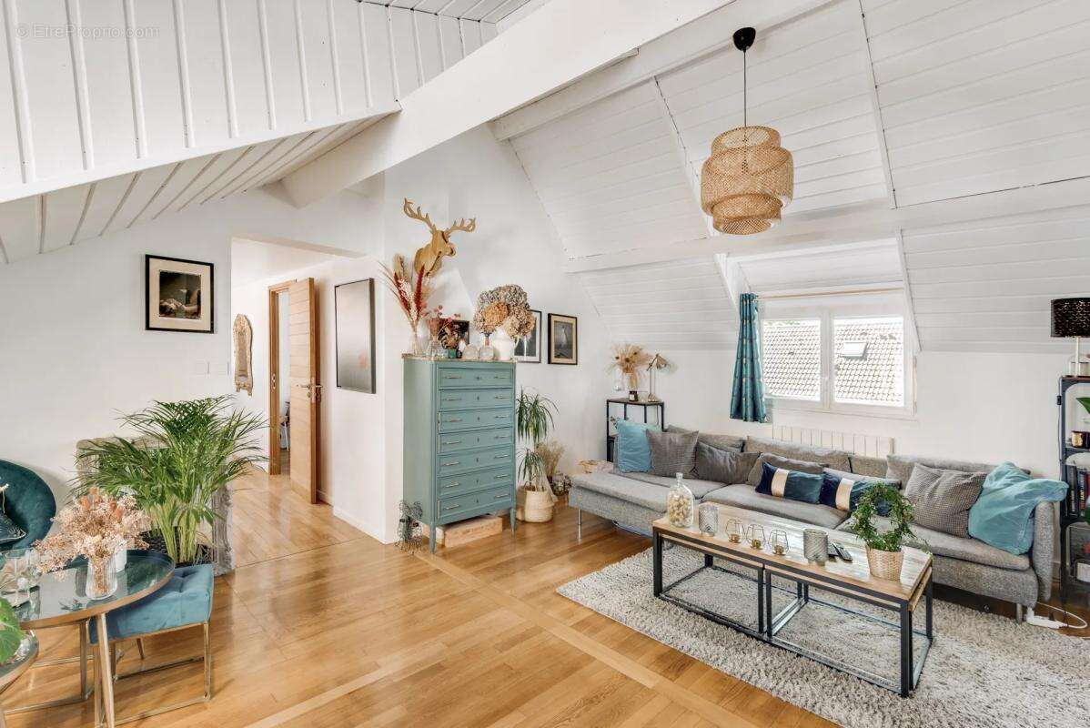 Appartement à SAINT-MAUR-DES-FOSSES