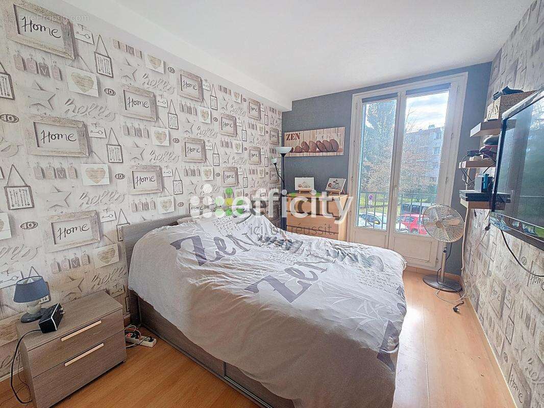 Appartement à LE PLESSIS-TREVISE