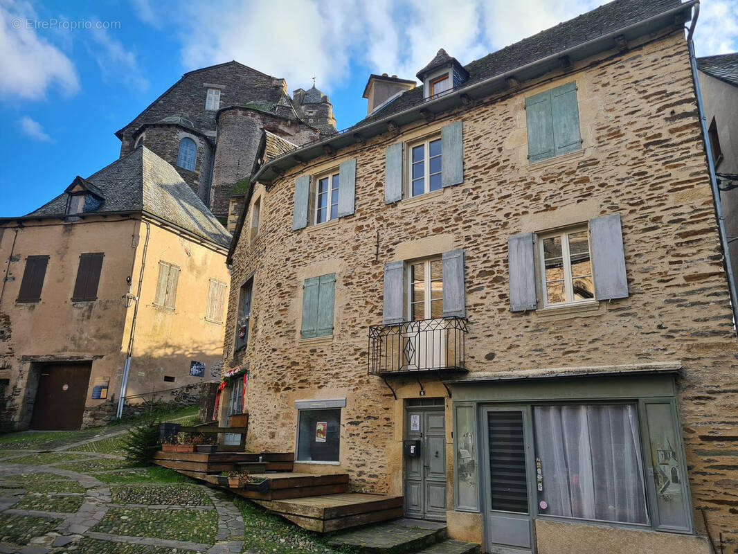 Maison à ESTAING